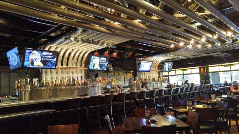 yard-house-restaurant-in-las vegas